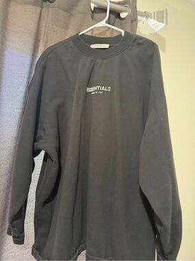 ESSENTIALS Black Relaxed Crewneck Size XL